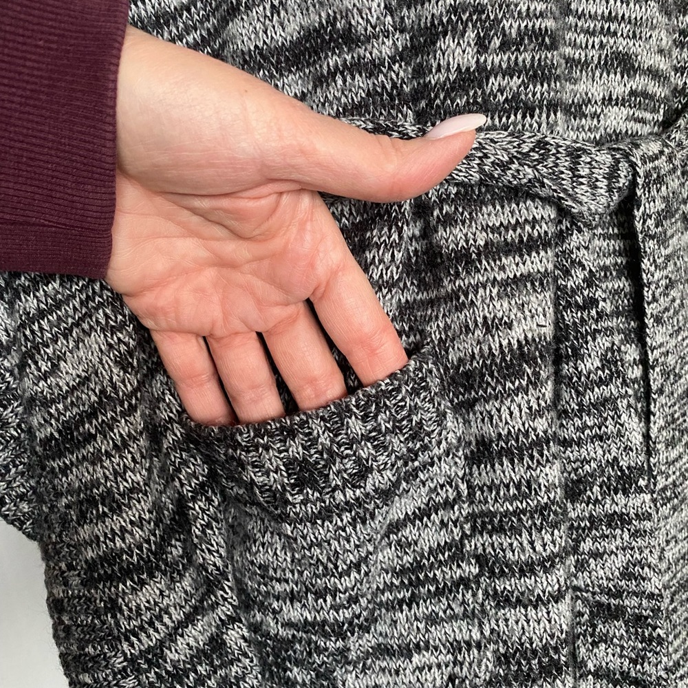 NY & Co. Black & White Pullover Sweater - Size Small - Picture 11 of 13